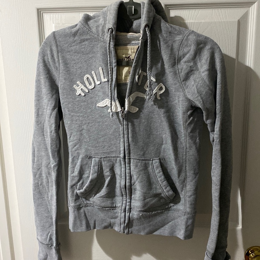 Hollister jacket. Women’s gray jacket. Size small